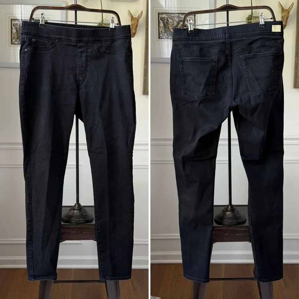 Levi’s Signature Black Wash Totally Shaping Pull On Skinny Jeans 14 32 X 32